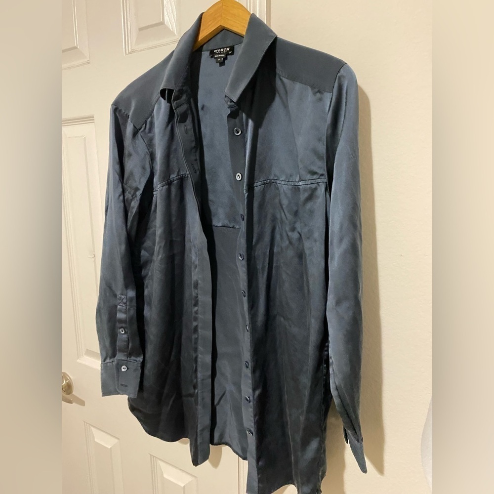 Set of two Button-Up Shirt H and M, and Worth - Picture 2 of 16